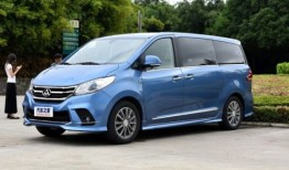 上海大通汽车7座商务G10（上汽大通汽车7座 g10）