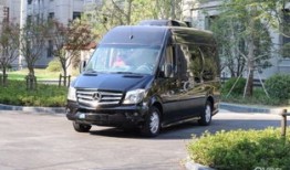 云旅汽车公司9座商务车（云旅汽修怎么样）