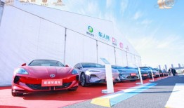 男孩子学汽车商务怎么样（男生学汽车行业哪类好）