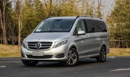 奔驰小汽车模型和商务车（奔驰小汽车模型和商务车模型区别）