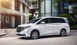 传祺汽车7座商务gm8内饰（传祺汽车7座商务gm8内饰改装）