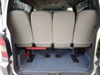汇众汽车15座商务车空气滤芯（汇众汽车15座商务车空气滤芯在哪）